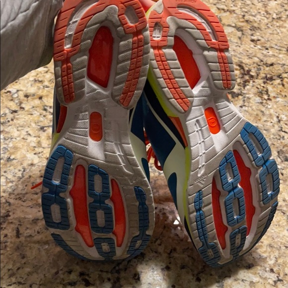 Adidas by Stella McCartney worn maybe 3 times - Picture 5 of 9